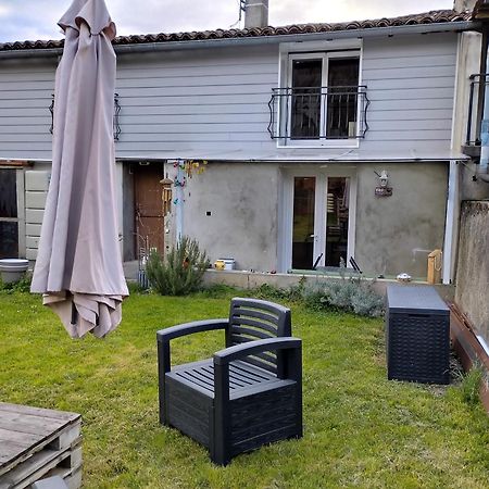 Appartamento Le Petit Nid Montgaillard  Esterno foto