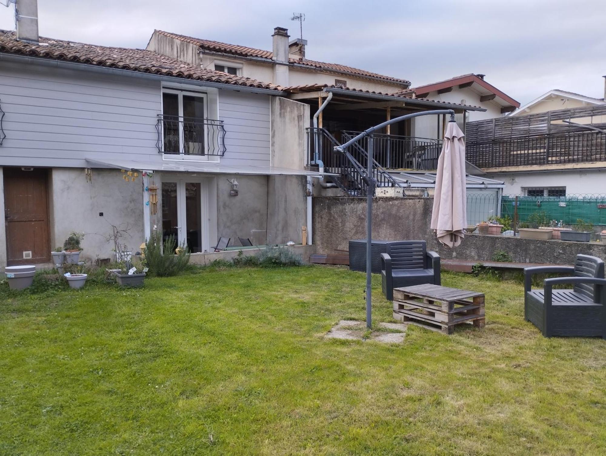 Appartamento Le Petit Nid Montgaillard  Esterno foto